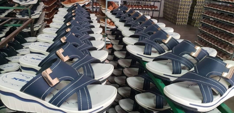 自行管令实施以来，霹州鞋厂就面对订单流失的困境。