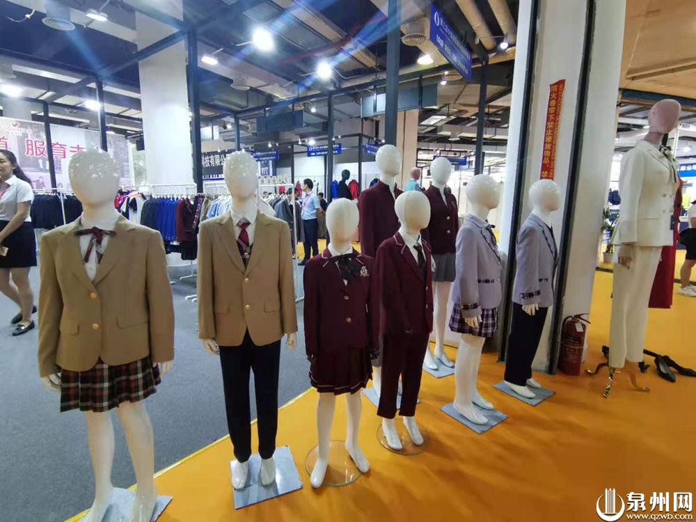 这个七月校服与时尚相约石狮