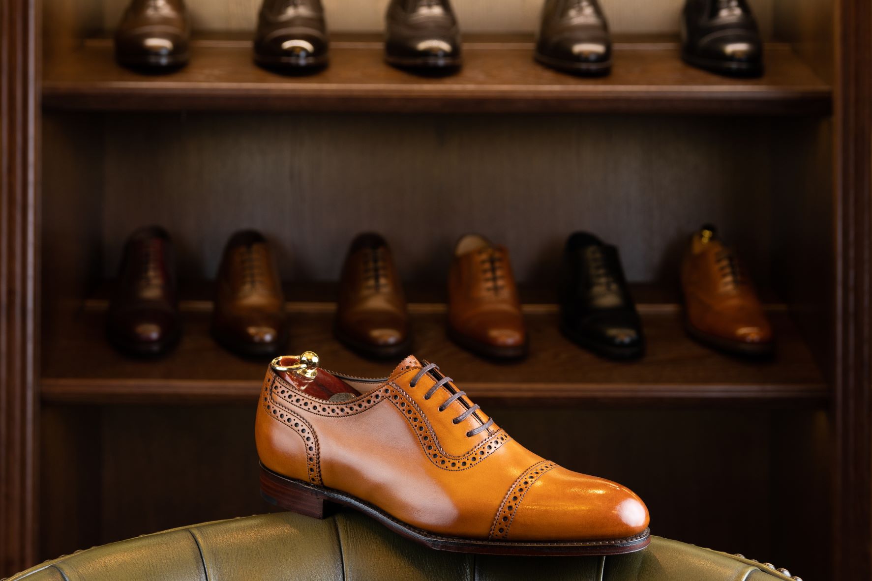 /upload/2022/02/23/296670000021426552_zc_v83_1641848517681_bigstock_brown_full_grain_leather_shoe__302251321.jpg